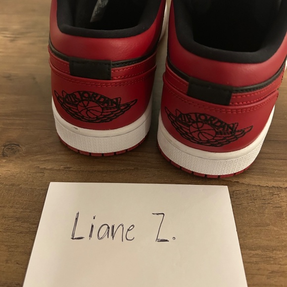 Jordan 1 Low Reverse Bred - Picture 2 of 4